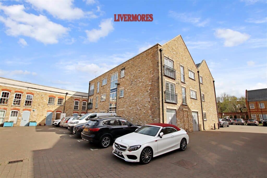 Property Image 0