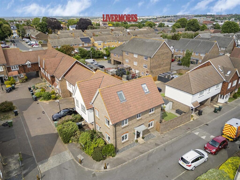 Property Image 0 Property Image 0